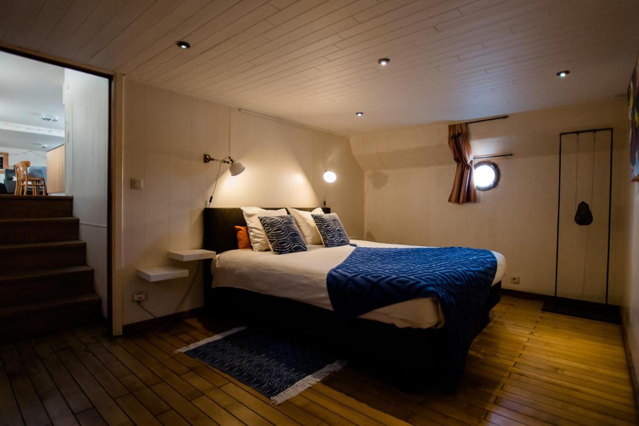 Houseboat Jana - With Sauna And Terrace Hotel Bruges Exterior photo