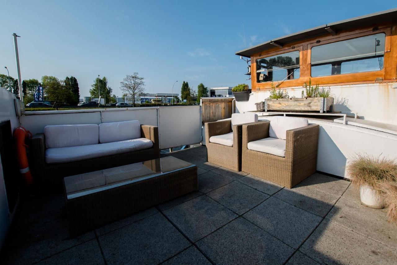 Houseboat Jana - With Sauna And Terrace Hotel Bruges Exterior photo